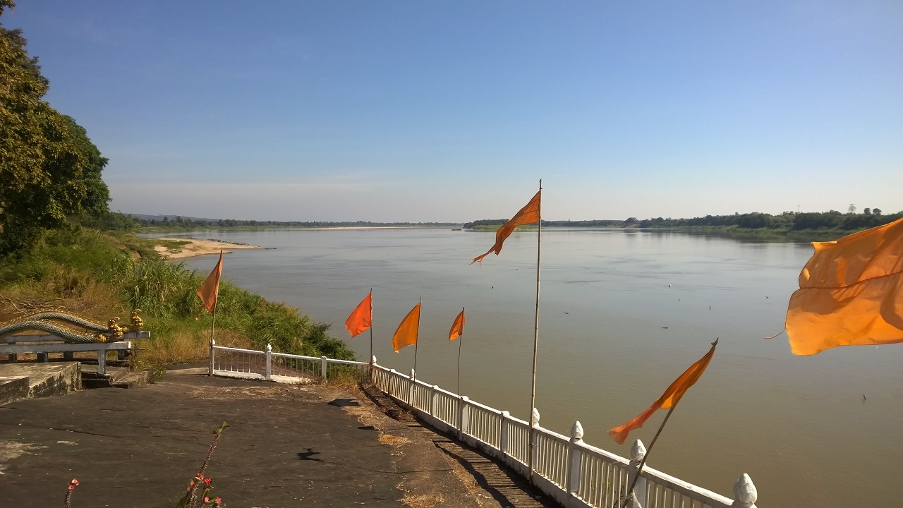 Der Mekong wie Buddha ihn sieht...ruhig und sanft.